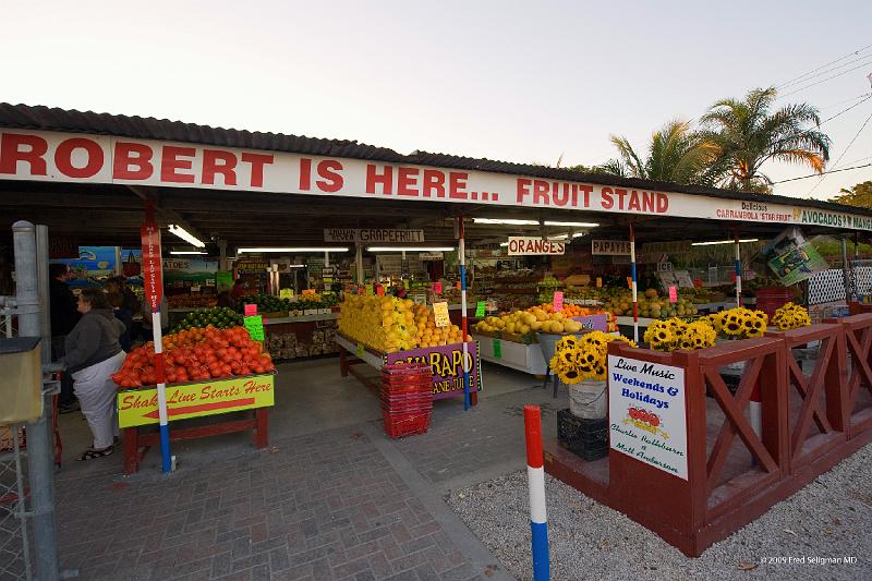20090205_175843 D3 P1 3900x2600 srgb.jpg - Robert's Fruit Stand. Watching Robert serve his customers is a testamount of entrepreneurship in America.